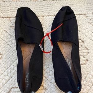 New TOMS canvas slip-one, black, size 9
